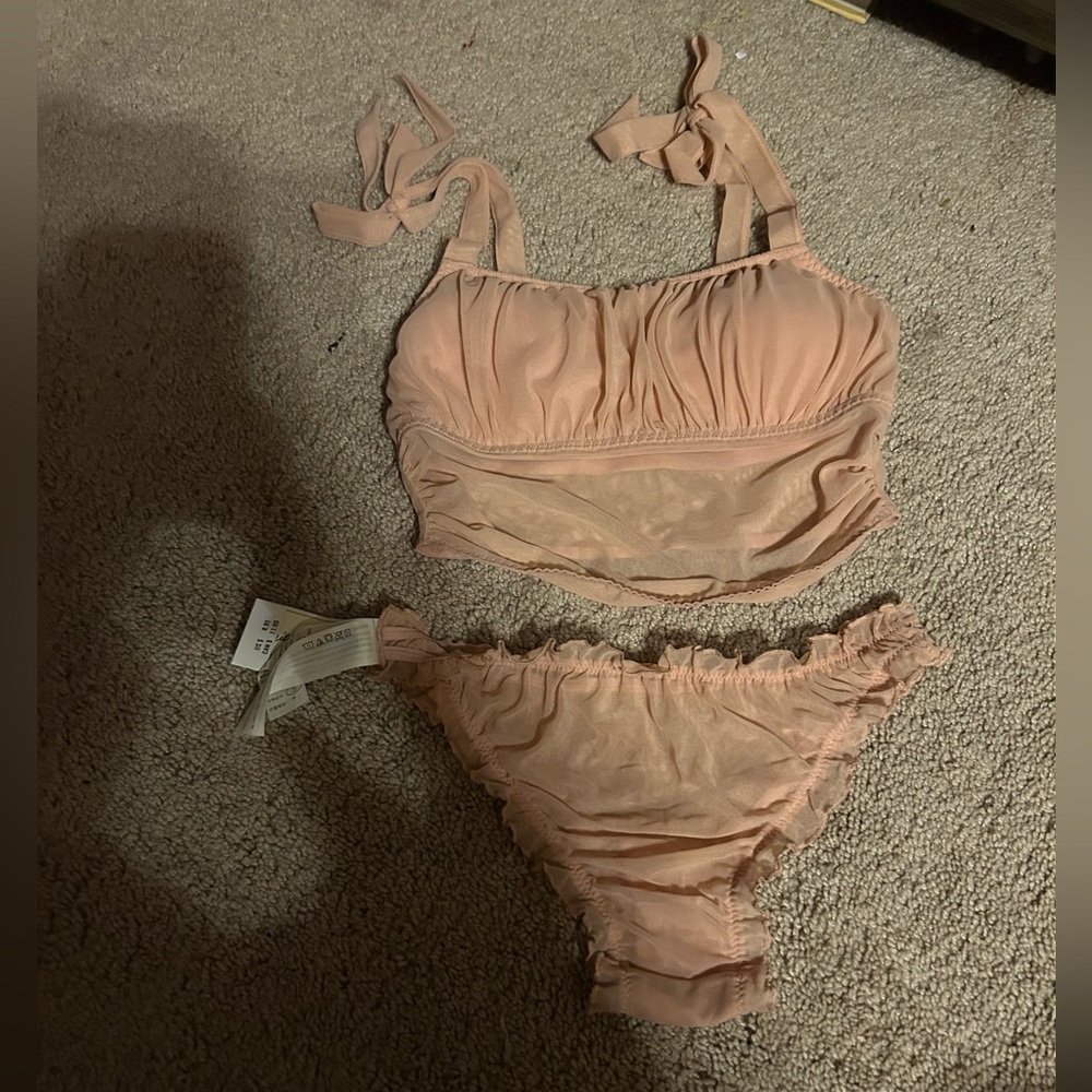 GILLY HICKS NIGHT WEAR SET